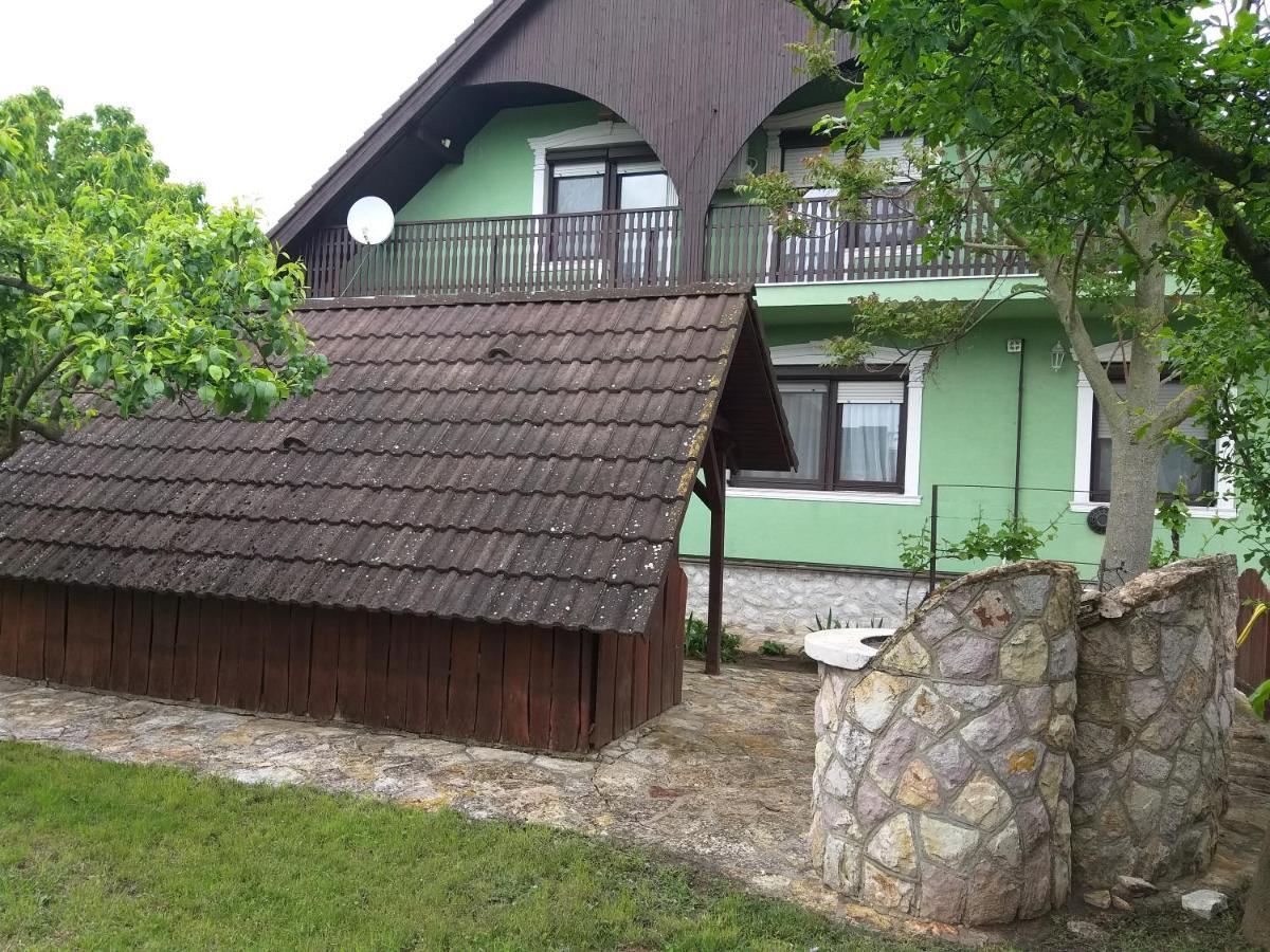 Tavasz Nyaralo Villa Poroszló Eksteriør billede